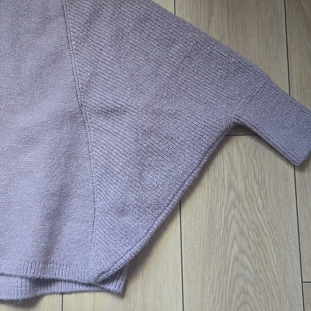 NWT Lavender Hooded Knit Cape One Size - Picture 3 of 8